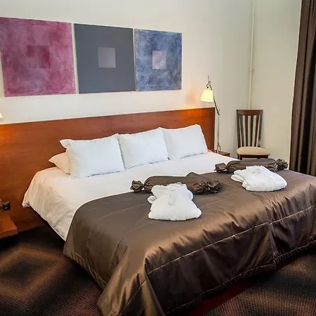 Rixwell Centra Hotel