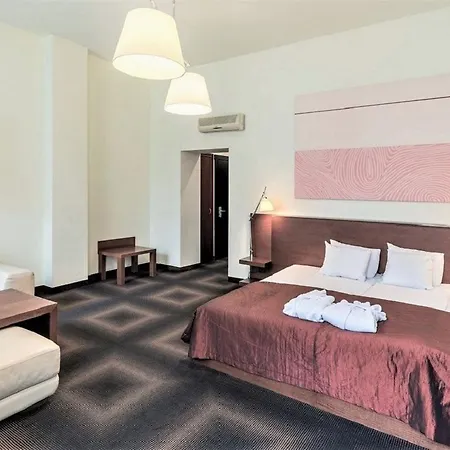 Rixwell Centra 4*