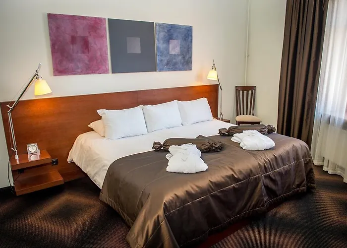 Rixwell Centra Hotel