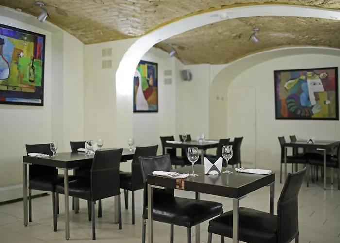 Rixwell Centra Hotel